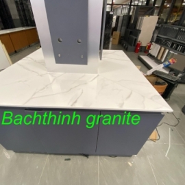 Quầy trưng bày cty tôn hoa sen 3